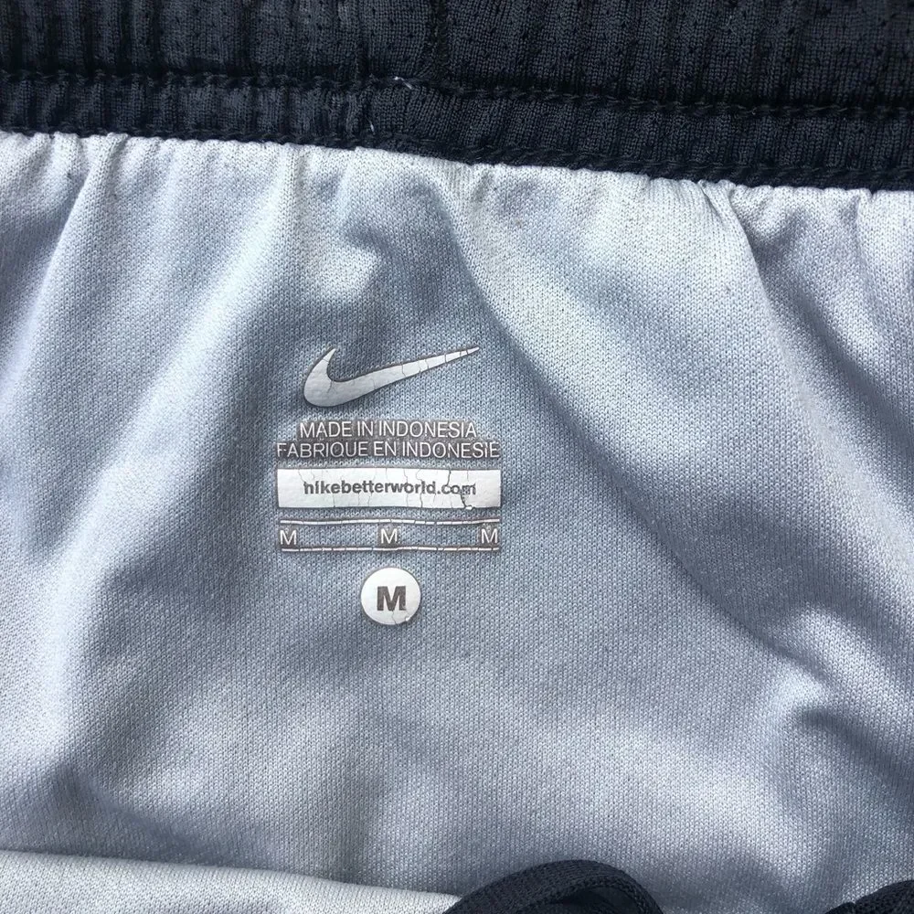 Nike Shorts - Picture 3 of 7